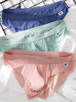 3 Pack Men's Ultra-Thin Breathable Ribbed Ice Silk Briefs(3 Pack Mens Ultra Thin Breathable Ribbed Ice Silk Briefs)