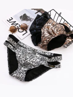 2-pack Men's Snake Print Hollow Briefs(2 Pack Mens Snake Print Hollow Briefs)