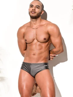 Men’s Shiny Solid Color Swim Briefs(Men S Shiny Solid Color Swim Briefs)